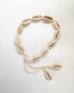 Produktabbildung: “Uluwatu” shell bracelet/anklet